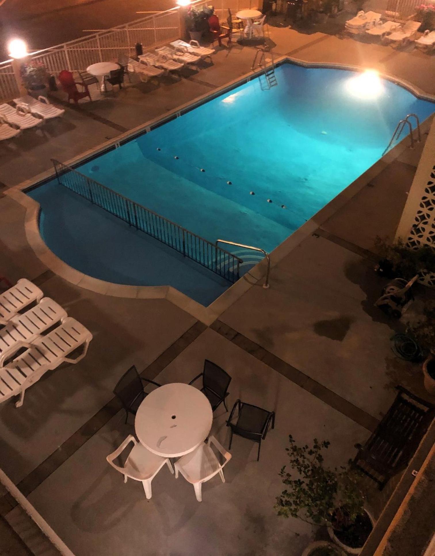 Landmark Motel Уайлдууд Екстериор снимка